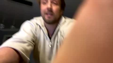 Snapshot of xxsimonxsays chatting on 02/23/25, 09:22 Simon online show from 02/23/25, 09:22