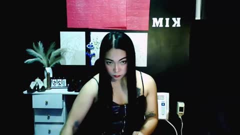 Snapshot of xxslutty_kim chatting on 11/25/25, 10:37 xxslutty kim online show from 11/25/25, 10:37