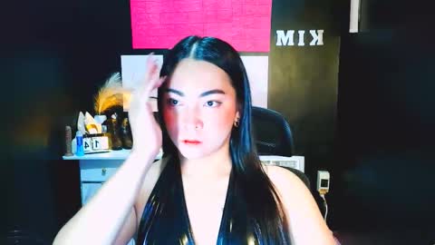 Snapshot of xxslutty_kim chatting on 12/14/25, 01:16 xxslutty kim online show from 12/14/25, 01:16