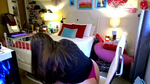 Strawberry Jane online show from 01/17/25, 06:33