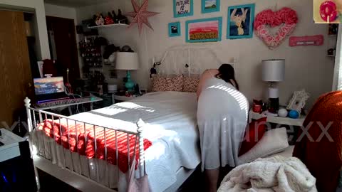 Strawberry Jane online show from 01/28/25, 08:58