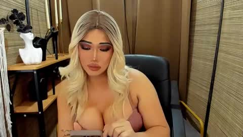 xxtastefullayeshaxx online show from 01/07/25, 11:58