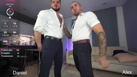 Snapshot of xxx_jane_xxx chatting on 09/17/25, 07:37 online show from 09/17/25, 07:37