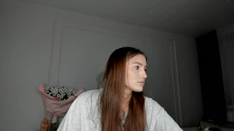 xxx_leila online show from 11/22/25, 01:43