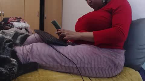 Ayanda online show from 11/15/25, 06:37