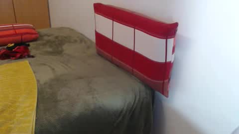 Ayanda online show from 04/15/26, 08:09