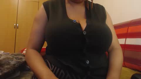 Ayanda online show from 05/21/26, 04:03