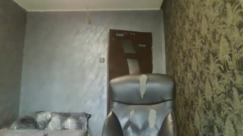 xxxdonpuiuuxxx online show from 02/04/25, 08:35