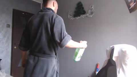 xxxdonpuiuuxxx online show from 12/20/25, 10:00