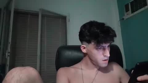 Snapshot of xxxfacu chatting on 02/08/25, 04:03 xxxfacu online show from 02/08/25, 04:03