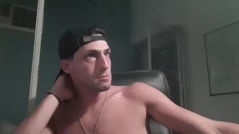 Snapshot of xxxfacu chatting on 02/24/26, 04:21 xxxfacu online show from 02/24/26, 04:21