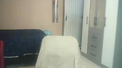 Snapshot of xxxgiantboobs chatting on 01/03/25, 11:23 xxxgiantboobs online show from 01/03/25, 11:23