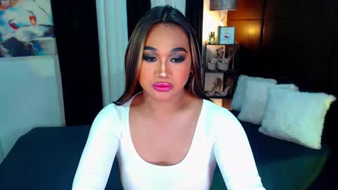 OLIVIA online show from 12/20/24, 05:51