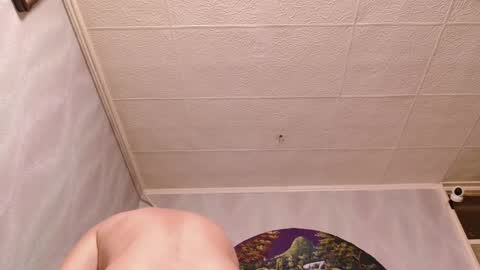 Snapshot of xxxkinkycpl chatting on 10/01/25, 08:09 isa and gonzo online show from 10/01/25, 08:09