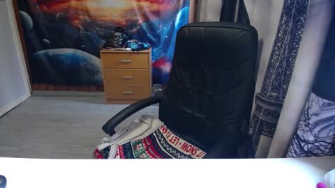 Lana online show from 10/15/25, 10:04