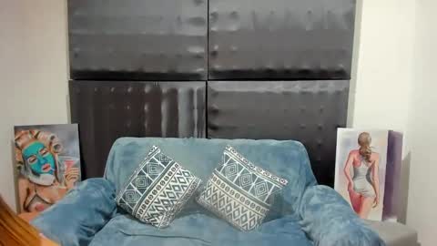 Sara online show from 02/20/25, 01:36