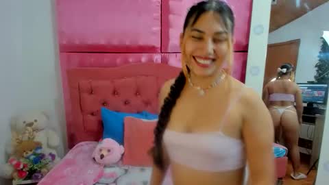 Sara online show from 06/04/26, 01:44