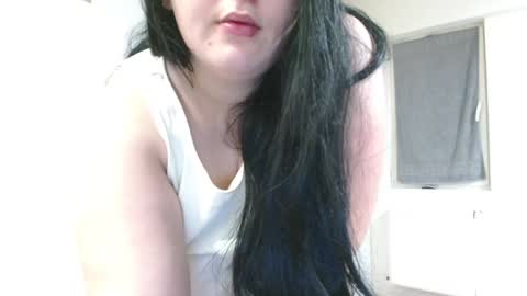 Snapshot of xxxsexroom chatting on 12/23/24, 06:22 Janne online show from 12/23/24, 06:22