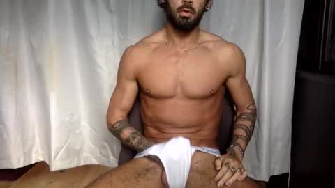 Snapshot of xxxtylerjames chatting on 04/16/26, 08:15 Tyler James online show from 04/16/26, 08:15