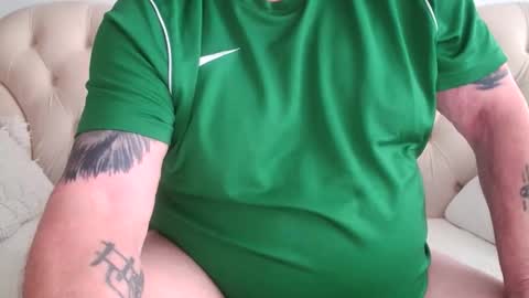 Snapshot of xxxxpeter55 chatting on 09/17/25, 10:39 xxxxpeter55 online show from 09/17/25, 10:39