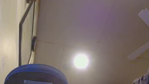 xzbib1 online show from 04/21/26, 04:08