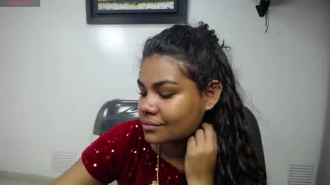 Snapshot of yaazhini457034 chatting on 04/14/26, 11:38 yazhini online show from 04/14/26, 11:38