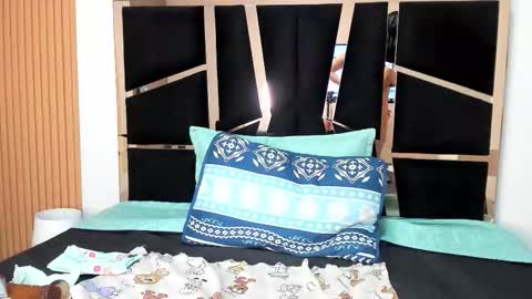 Yahaira online show from 11/21/25, 06:17