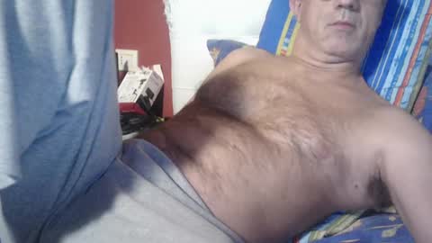 Snapshot of yahe2010 chatting on 12/19/24, 01:28 grillino online show from 12/19/24, 01:28