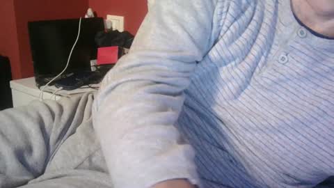 Snapshot of yahe2010 chatting on 02/14/25, 02:39 grillino online show from 02/14/25, 02:39