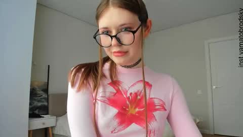 yamatobrodsky1 online show from 12/19/25, 07:26