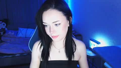 Snapshot of yamilean chatting on 11/16/25, 08:36 Yami online show from 11/16/25, 08:36