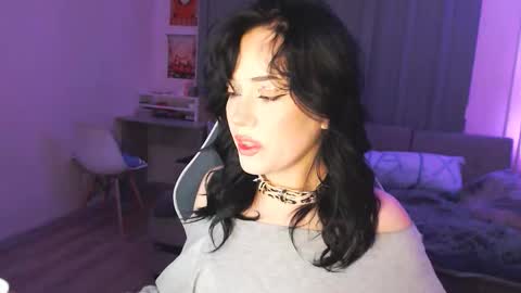 Snapshot of yamilean chatting on 11/27/25, 09:39 Yami online show from 11/27/25, 09:39