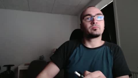 Snapshot of yamillamal157 chatting on 11/25/25, 11:54 YamilLamal online show from 11/25/25, 11:54