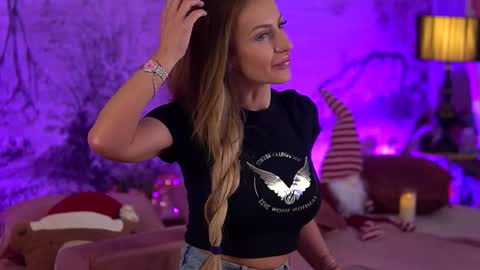 Yamira online show from 12/20/25, 06:59