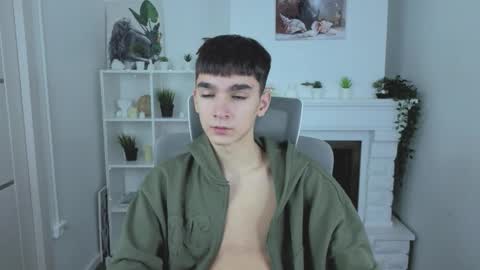 Snapshot of yamitwink chatting on 11/23/25, 08:41 yamitwink online show from 11/23/25, 08:41