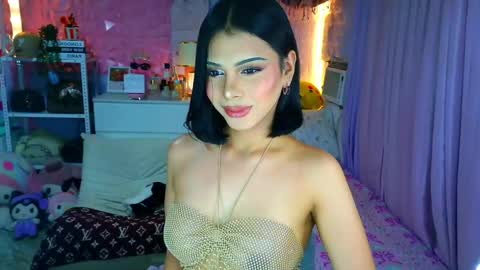 YANG AUDREY LONE online show from 05/04/26, 01:12