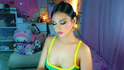 Snapshot of yang_audreylone chatting on 07/10/26, 12:26 YANG AUDREY LONE online show from 07/10/26, 12:26