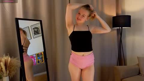 Kate online show from 11/22/25, 02:16