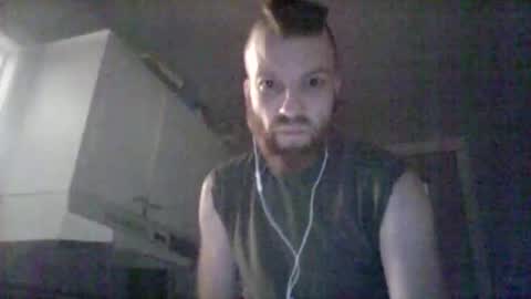 yansans677481768 online show from 12/15/25, 06:28