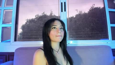 Snapshot of yara_shiine chatting on 12/15/25, 11:47 yara_shiine online show from 12/15/25, 11:47