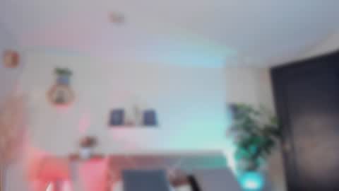 Snapshot of yarirose chatting on 06/15/26, 03:47 Yary online show from 06/15/26, 03:47