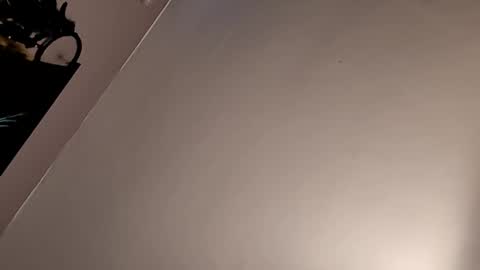 yashcdklyytx online show from 10/29/25, 12:07