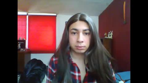 Snapshot of yasmin_paez23 chatting on 10/23/25, 05:12 Yasmin Paez online show from 10/23/25, 05:12