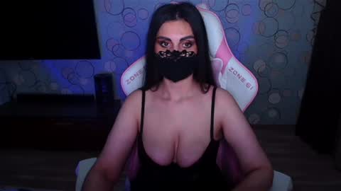 yasmina online show from 06/28/26, 06:08