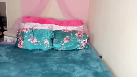 Snapshot of yasminayazzie chatting on 01/02/25, 06:50 Yasmina online show from 01/02/25, 06:50