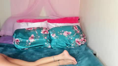 Snapshot of yasminayazzie chatting on 01/11/25, 03:44 Yasmina online show from 01/11/25, 03:44