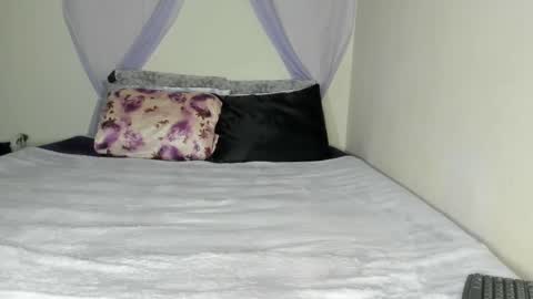 Snapshot of yasminayazzie chatting on 09/21/25, 01:40 Yasmina online show from 09/21/25, 01:40