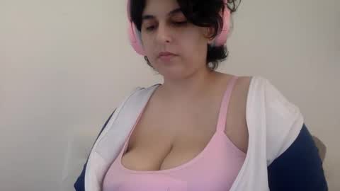 yasminebbyxx online show from 03/16/26, 10:25
