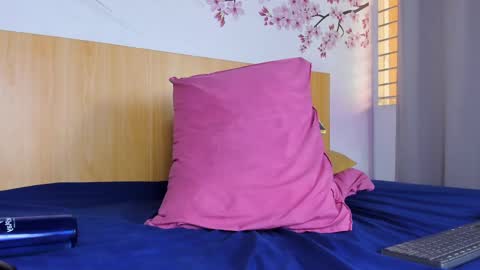 Snapshot of yasminn_scott chatting on 03/04/25, 03:15 Yasminn Scott online show from 03/04/25, 03:15