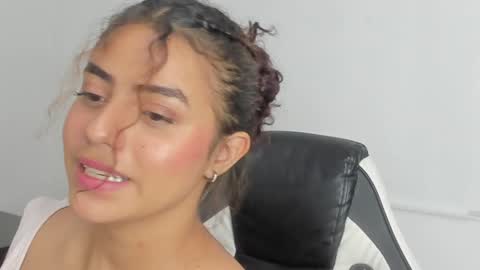 Snapshot of yaya23x chatting on 01/14/25, 03:26 yaya23x online show from 01/14/25, 03:26